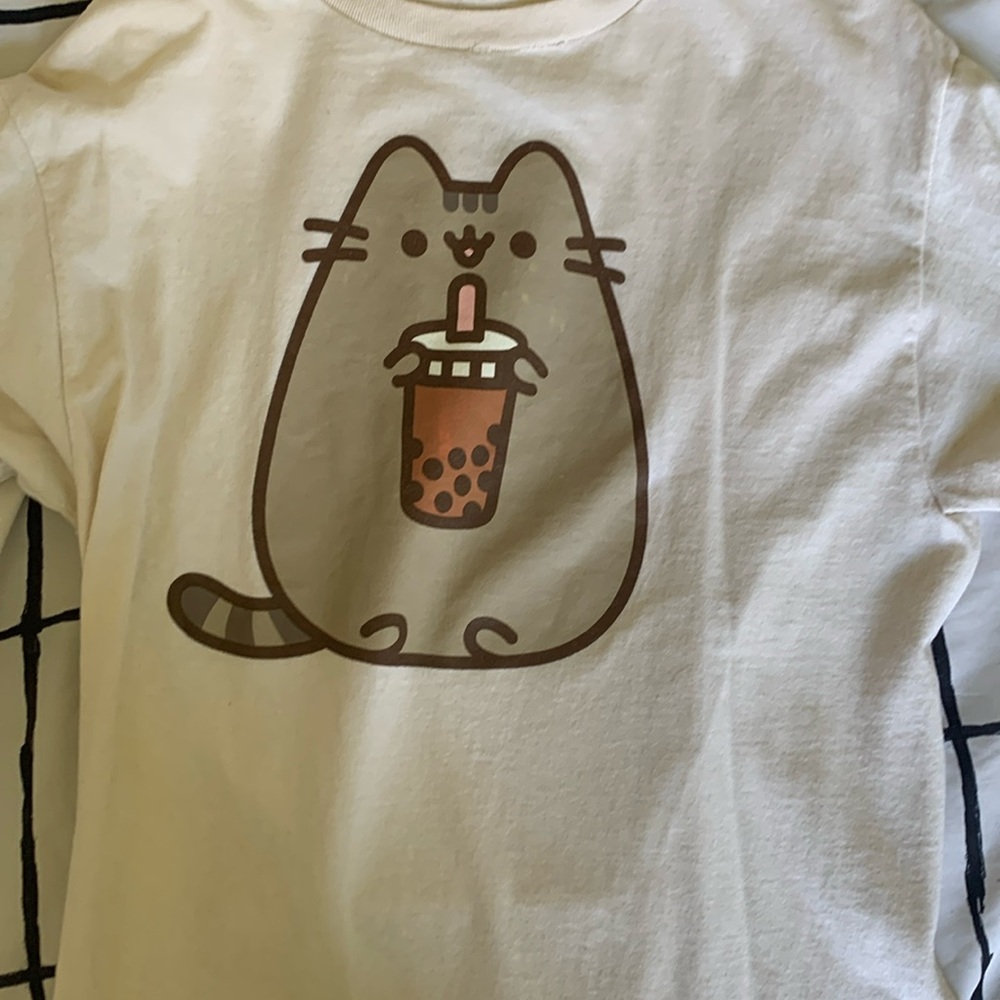 Cream, Boba cat shirt size medium, short sleeve never worn new